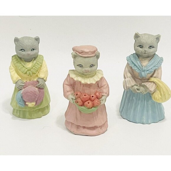 Lot of 9 Vintage J.C. Figurines Cats Bears Rabbits Resin Signed 1991 Bunny JC - Picture 4 of 9